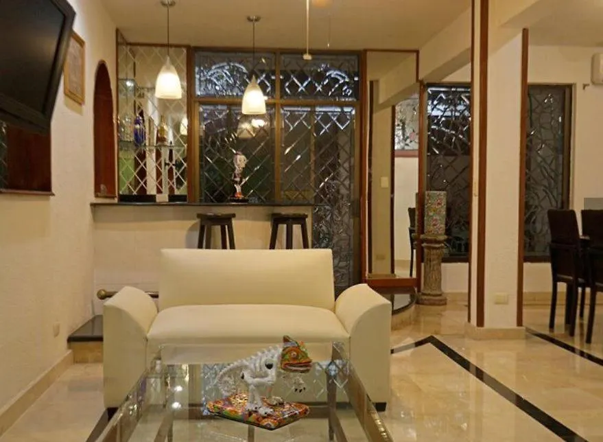 Casa Colibri Apartment Cancun Homestay
